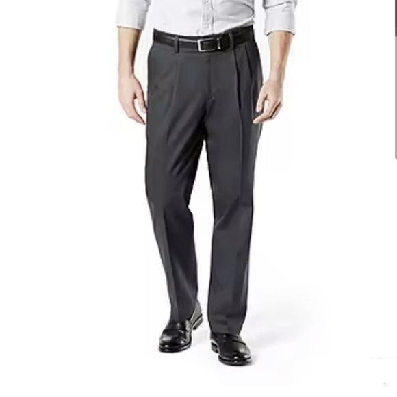 Dockers Khaki Lux Cotton Stretch Mens Classic Fit Pleated Pant Size 38 x 34 NWT - Picture 2 of 6